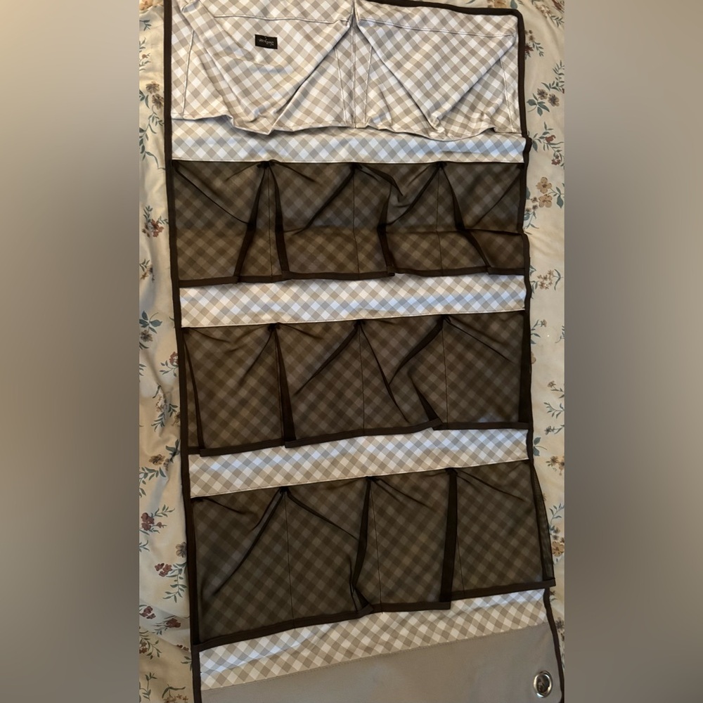 ❌SOLD❌ Thirty-One Door Hanging Organizer